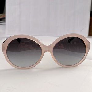 Coach HC8149 sunglasses in Milky Blush/Black